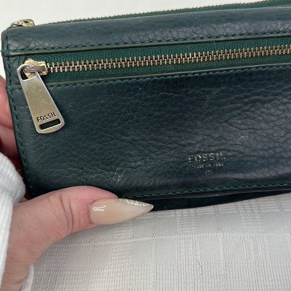 Fossil Preston Flap Clutch in deep evergreen - Picture 5 of 10